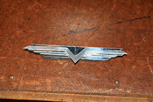 Close-up on the front emblem.