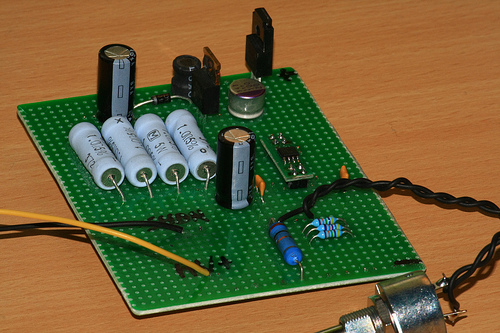 The fornt side of the circuit, showing all components.